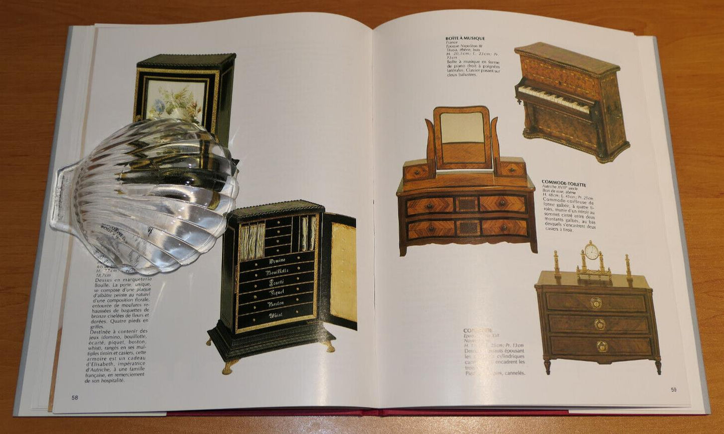 LE MOBILIER MINIATURE DU XVIe SIECLE A 1930 / CHARLES MASSIN 1987