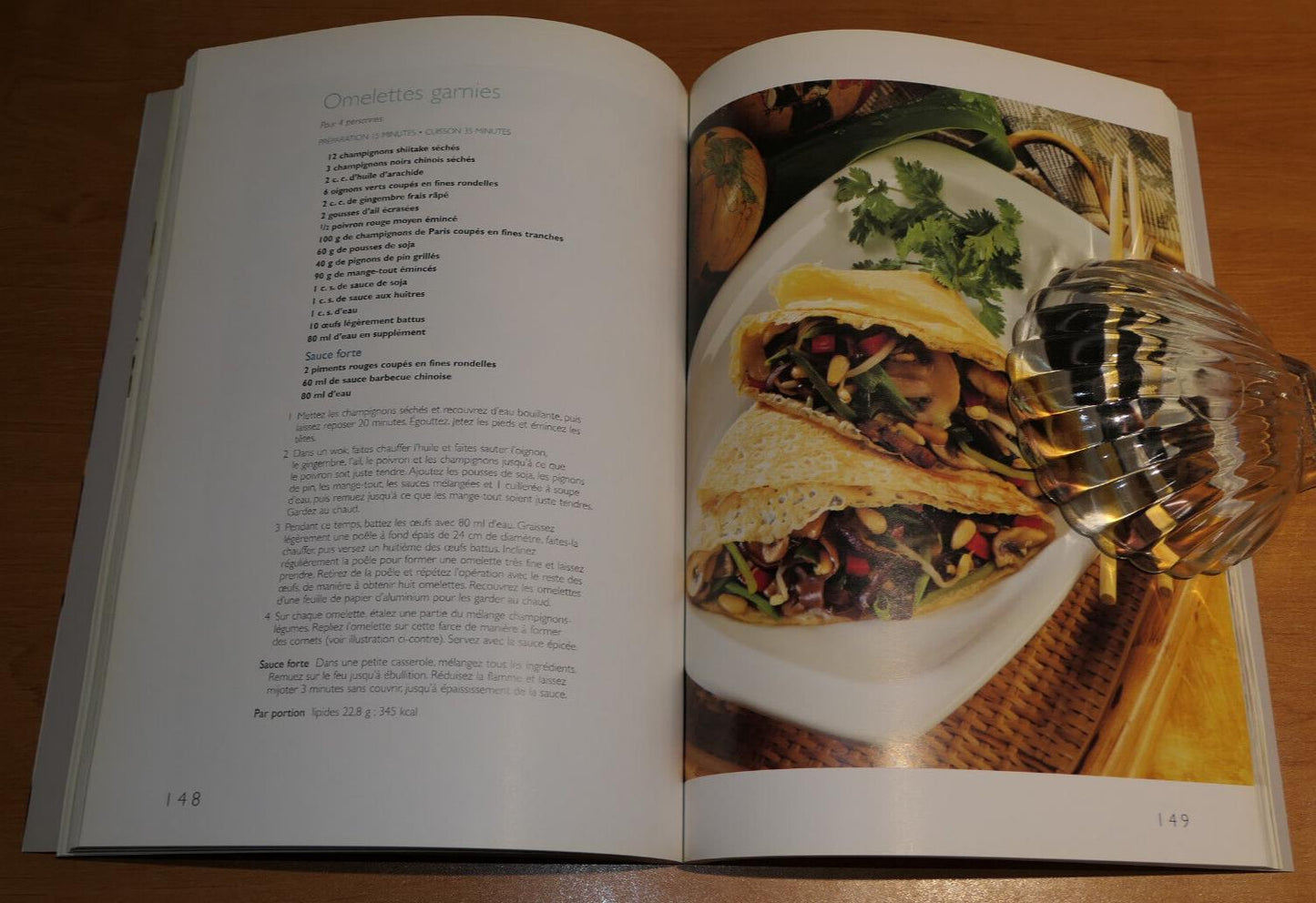 CUISINE VEGETARIENNE SOUPES SALADES LEGUMES / MARABOUT RECETTES PHOTOS / 2003