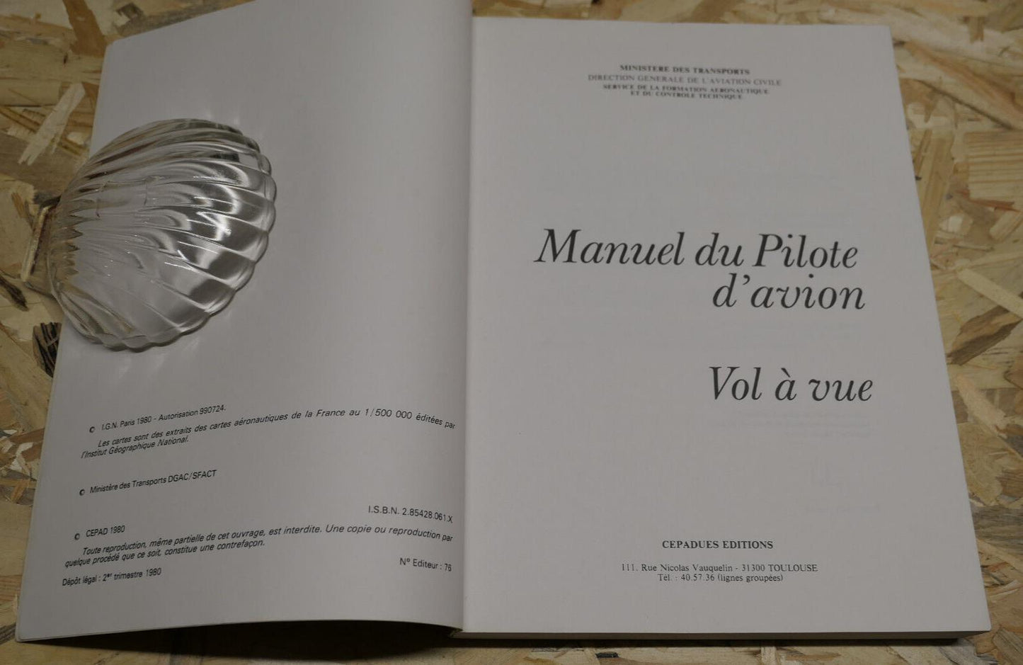 MANUEL DU PILOTE D'AVION VOL A VUE SFACT CEPADUES 1980 AERONAUTIQUE AVIATION