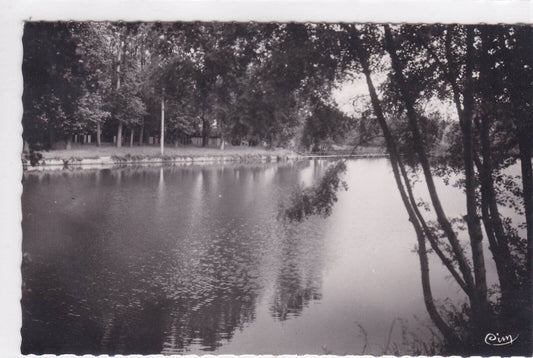 CARTE POSTALE ANCIENNE CPA L'YONNE A CLAMECY NIEVRE