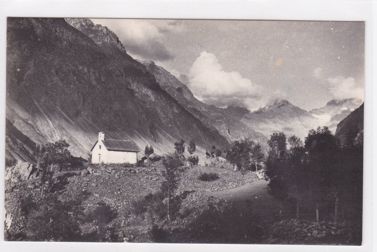 CARTE POSTALE ANCIENNE LE VALGOUDEMARD CHAPELLE SAINTE-MADELEINE COL DU CELLAR