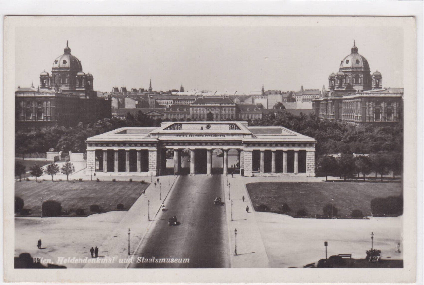 CARTE POSTALE ANCIENNE CPA WIEN HELDENDENKMAL UND STAATSMUSEUM
