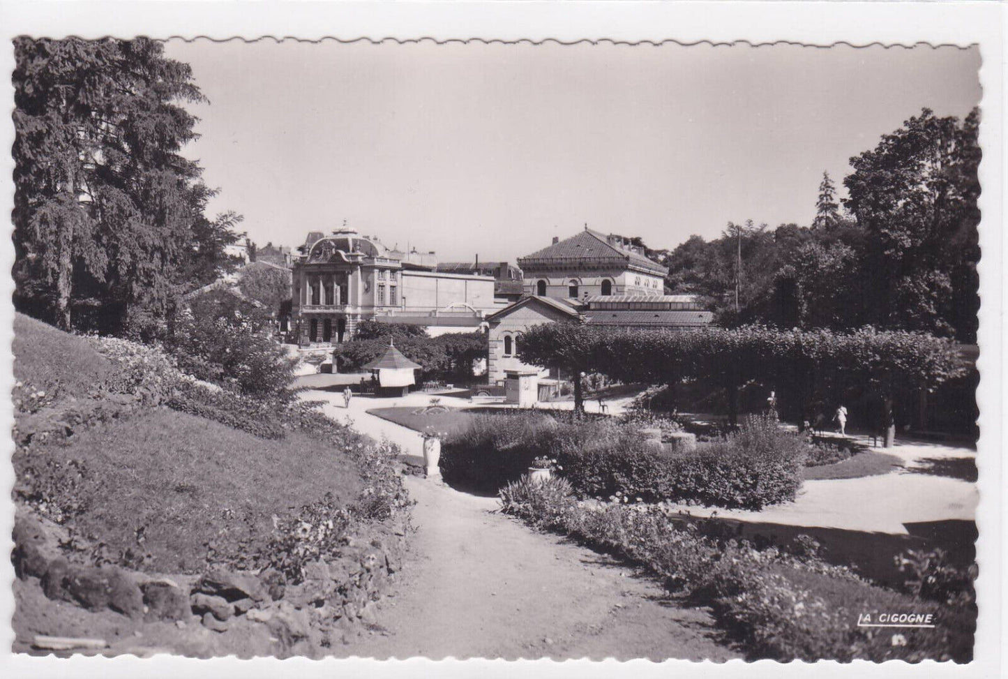 POSTCARD CPSM CHATELGUYON THERMAL AND TOURIST RESORT PROMENADE PARK