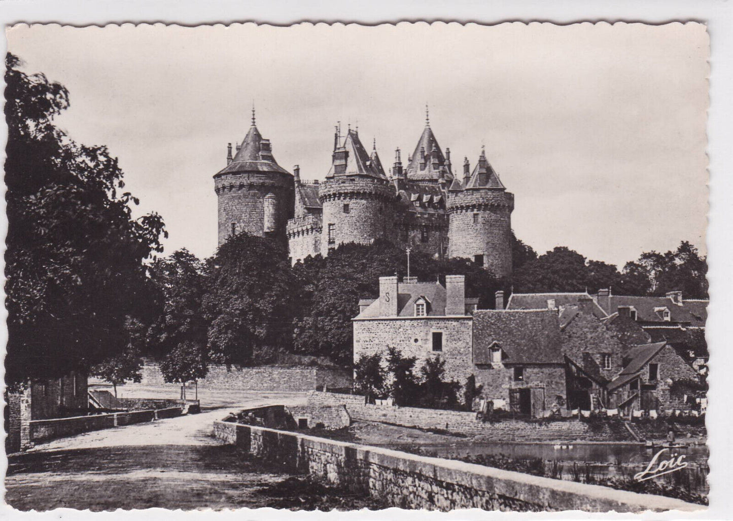 CARTE POSTALE CPSM CHATEAU DE COMBOURG