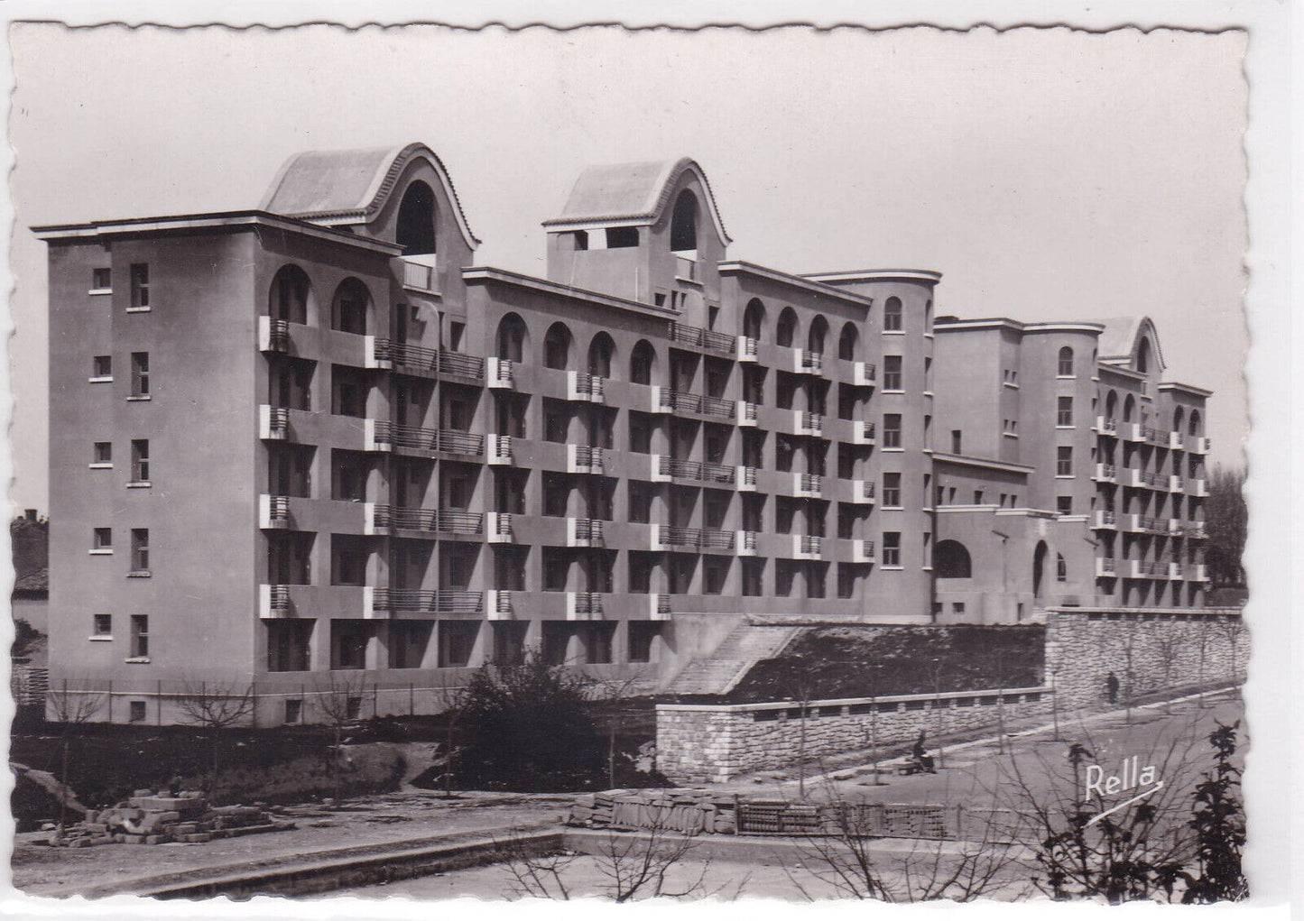 CARTE POSTALE CPSM AIX-EN-PROVENCE LA CITE UNIVERSITAIRE