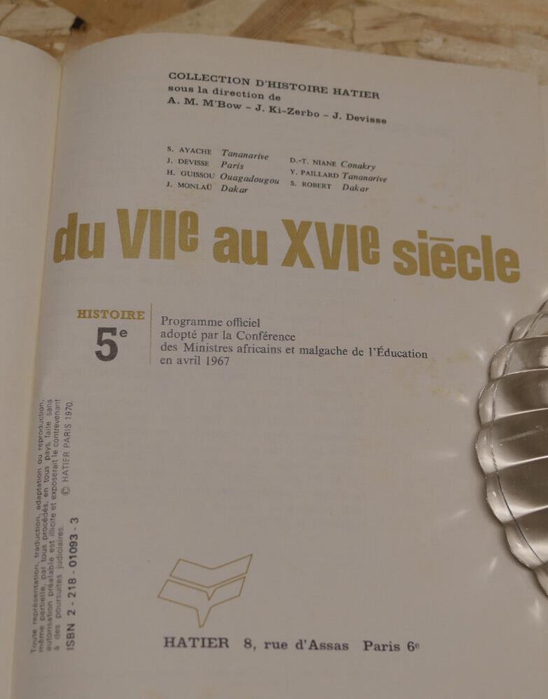 MANUEL HISTOIRE DU VIIe AU XVIe SIECLE / PROGRAMME AFRICAIN MALGACHE 5e / 1976
