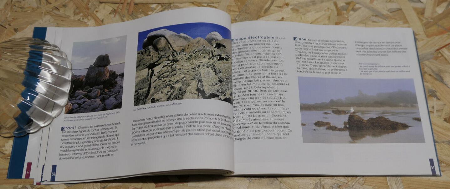 ILES CHAUSEY ABCDAIRE / TEXTES PHOTOS DESSINS / EDITIONS AQUARELLES 2003