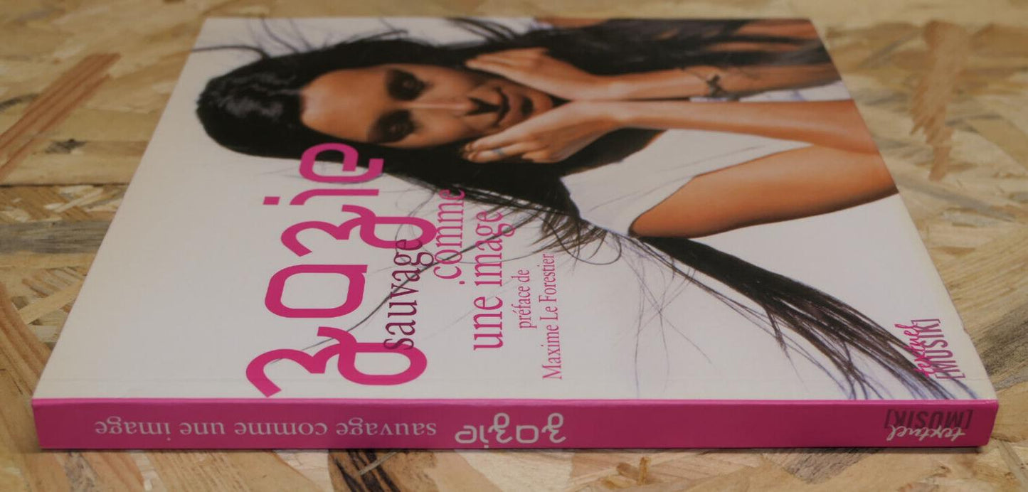 ZAZIE SAUVAGE COMME UNE IMAGE / PORTRAIT PHOTOS MANUSCRITS DOCUMENTS / 2005