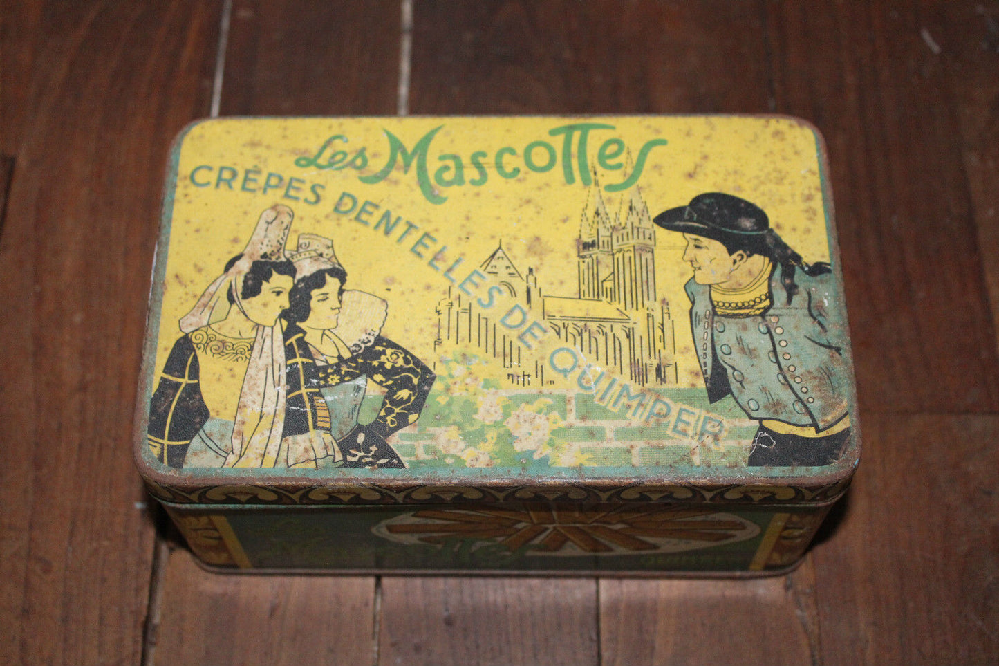 ANCIENNE BOITE TOLE LES MASCOTTES CREPES DENTELLES DE QUIMPER