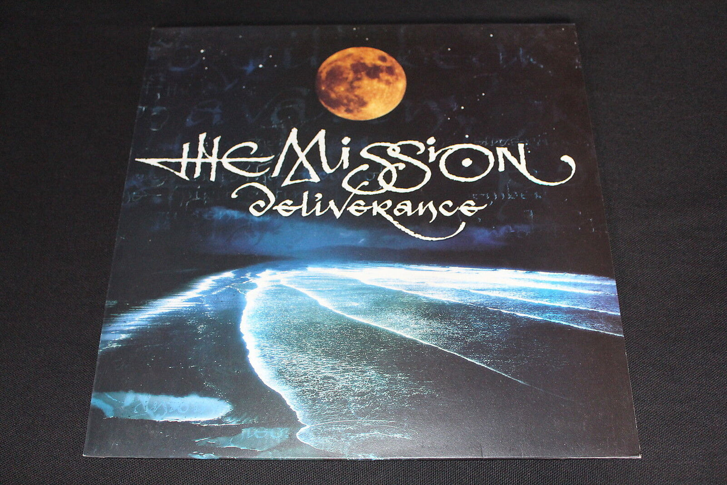 THE MISSION LP 33T 12" THE FIRST CHAPTER + MAXI 45T DELIVERANCE