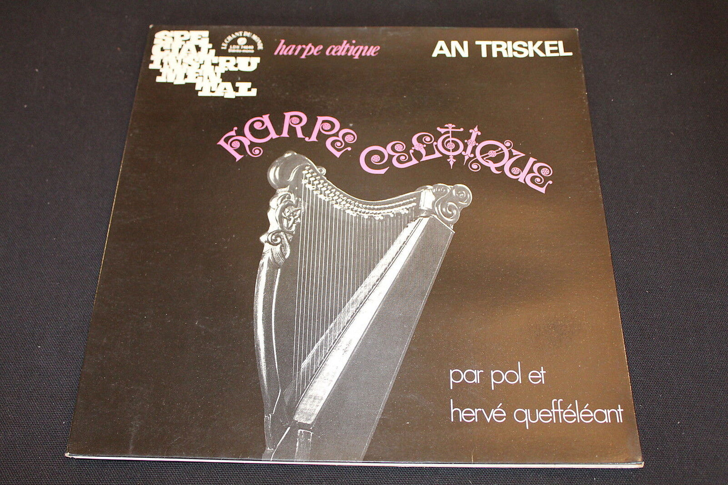 AN TRISKEL LP 33T 12" HARPE CELTIQUE LE CHANT DU MONDE LDX 74640