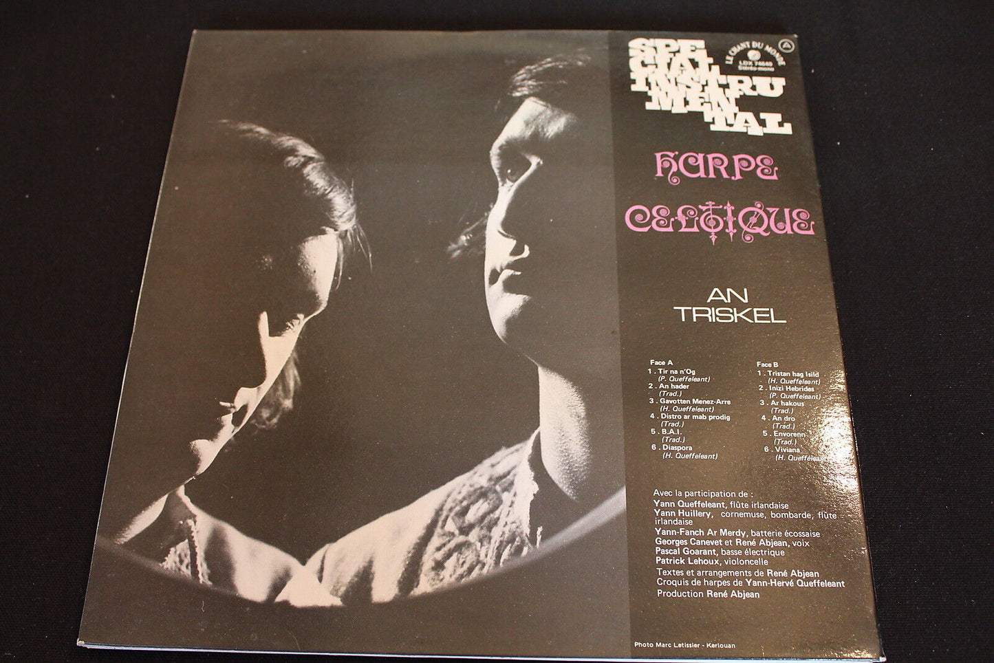 AN TRISKEL LP 33T 12" HARPE CELTIQUE LE CHANT DU MONDE LDX 74640
