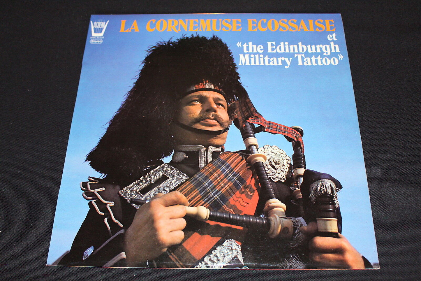 LA CORNEMUSE ECOSSAISE THE EDINBURGH MILITARY TATTOO LP 33T 12" ARION 33229