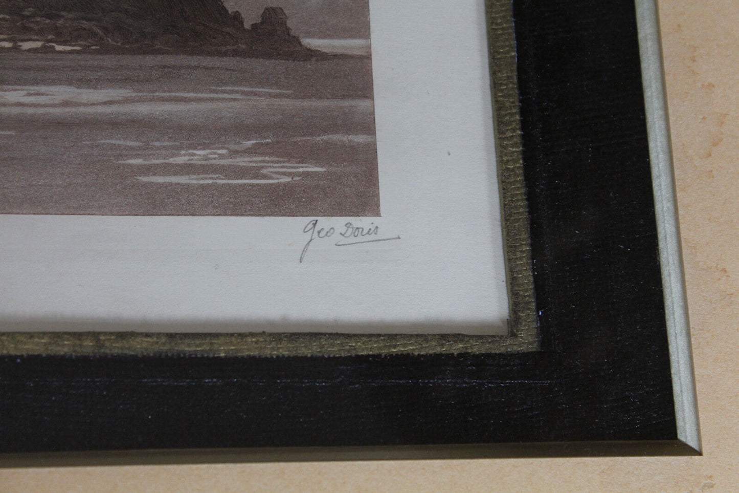 Ancienne Gravure encadrée et signée GEO DORIS Mont Saint Michel