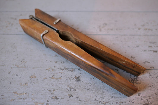 ANCIEN CASSE NOIX BOIS DECOR PINCE A LINGE NUTCRACKER ART POPULAIRE