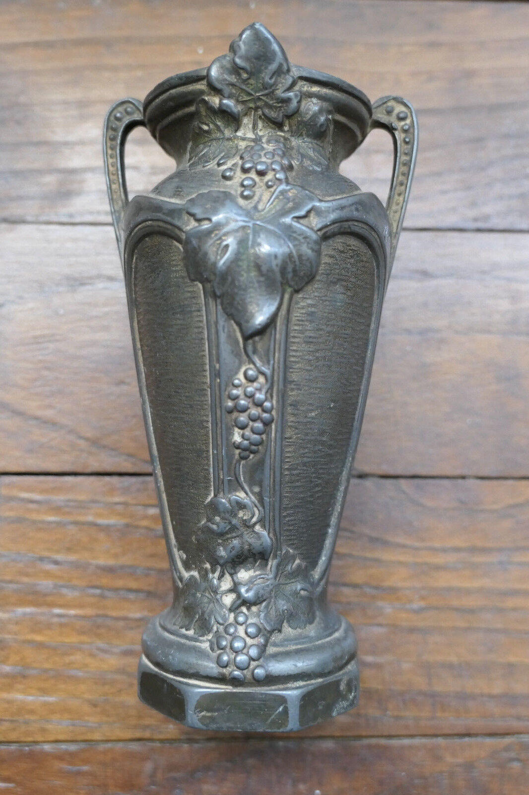 PETIT VASE ART NOUVEAU DECOR FLORAL VIGNE