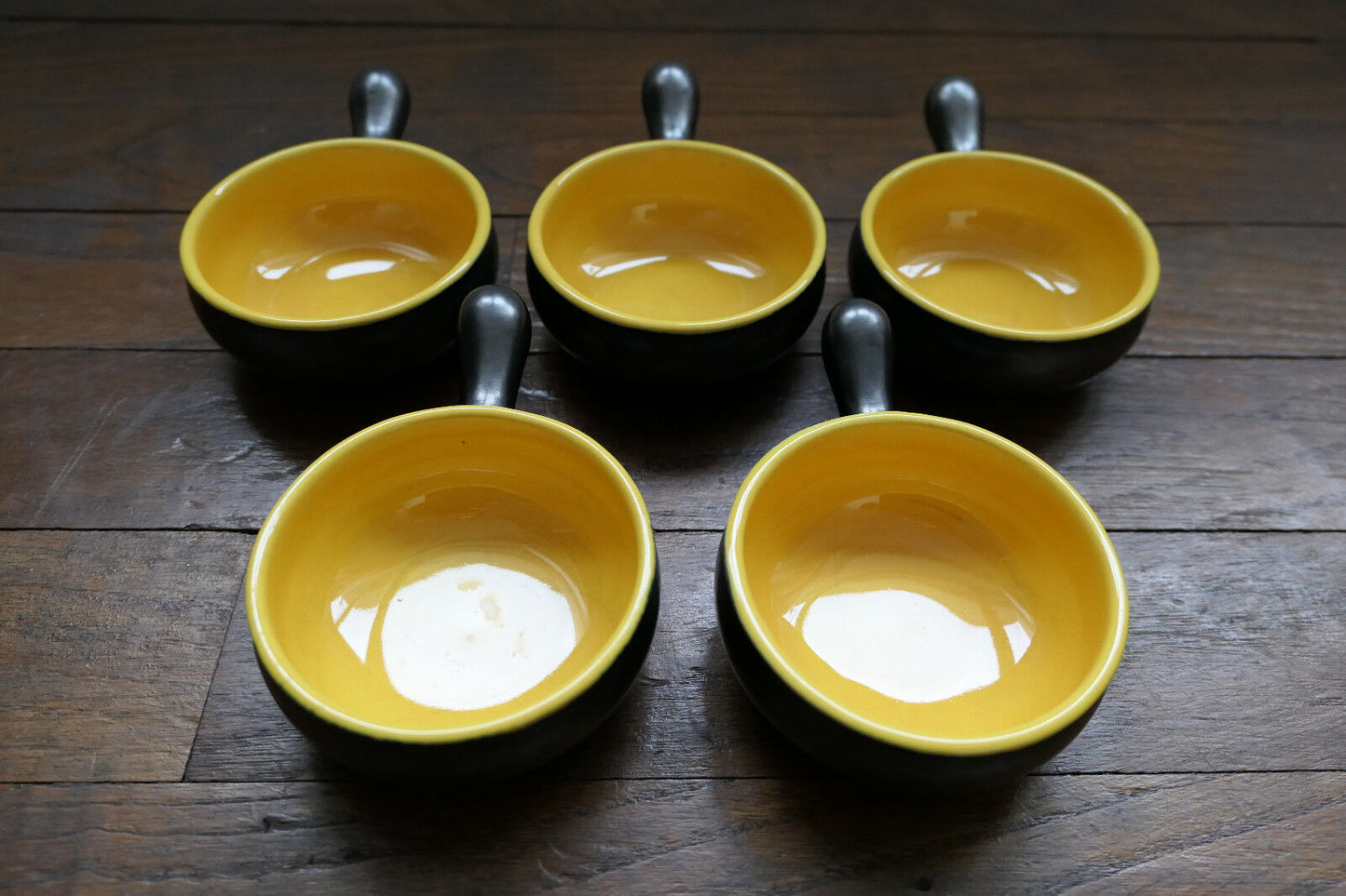 LOT SERIE DE 5 CAQUELONS CERAMIQUE VERNISSEE NOIR JAUNE DECO VINTAGE