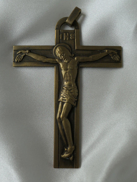 ANCIEN PENDENTIF METAL BRONZE CRUCIFIX IHS
