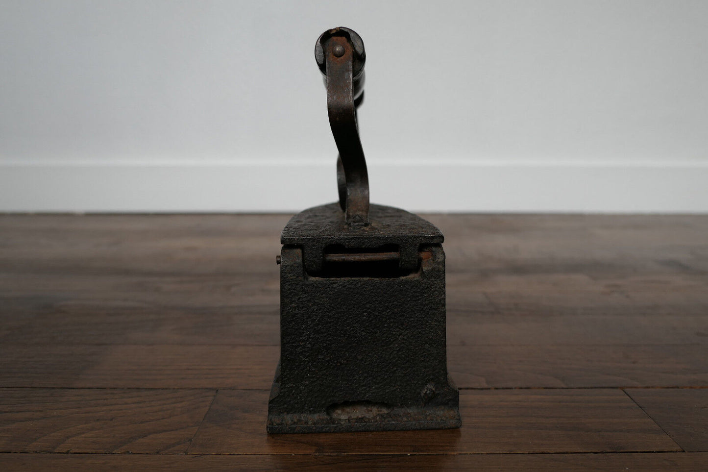 ANCIEN FER A REPASSER FONTE ET BOIS XIXe ANTIQUE IRON