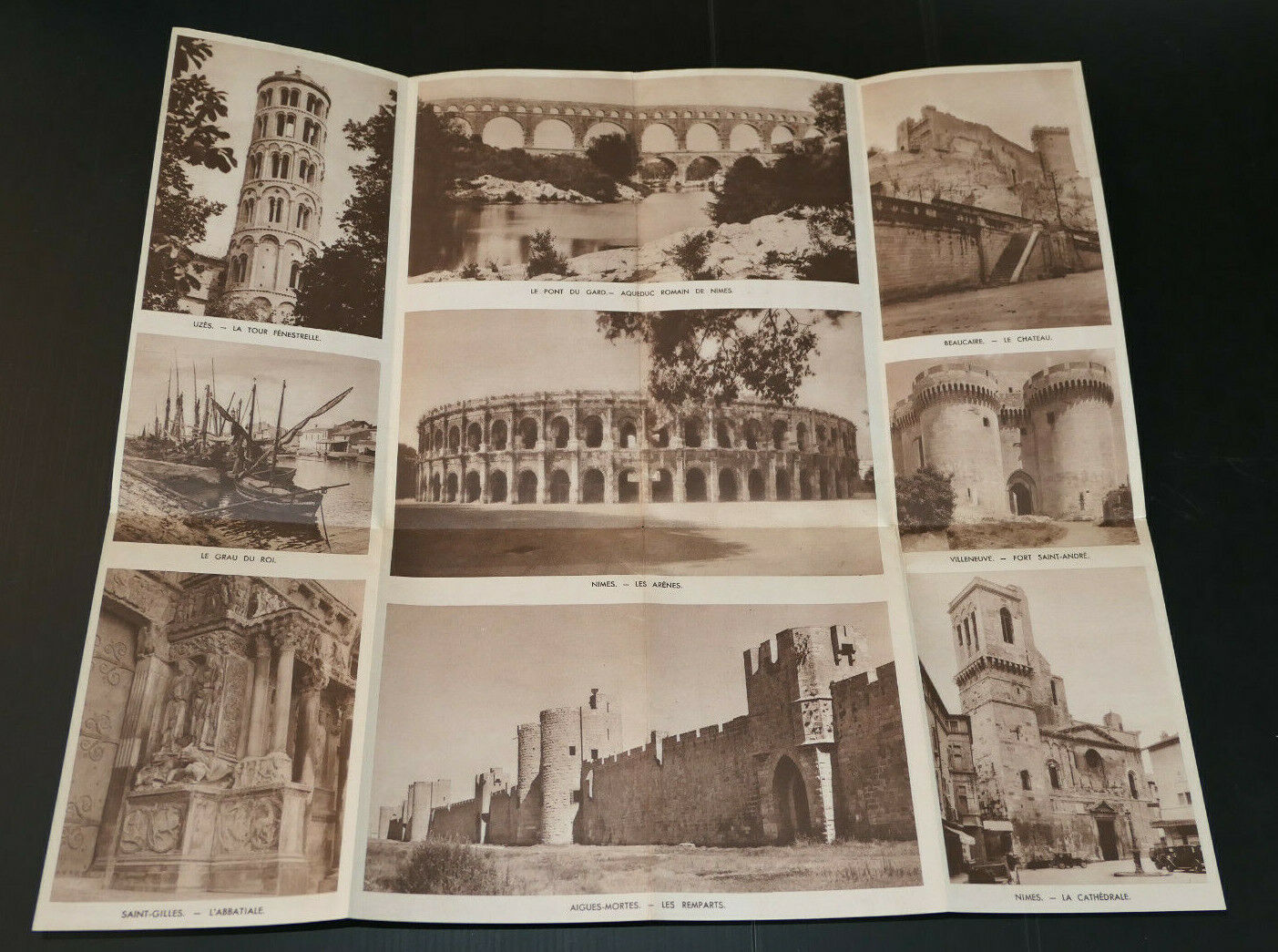 ANCIEN DEPLIANT TOURISTIQUE NIMES CIRCA 1950 PUBLICITE TOURISME