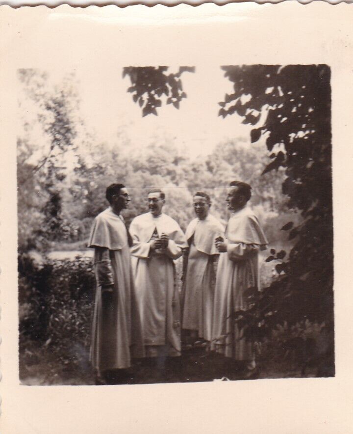 VINTAGE SNAPSHOT PHOTO ANONYME GROUPE HOMMES RELIGIEUX LOT X5