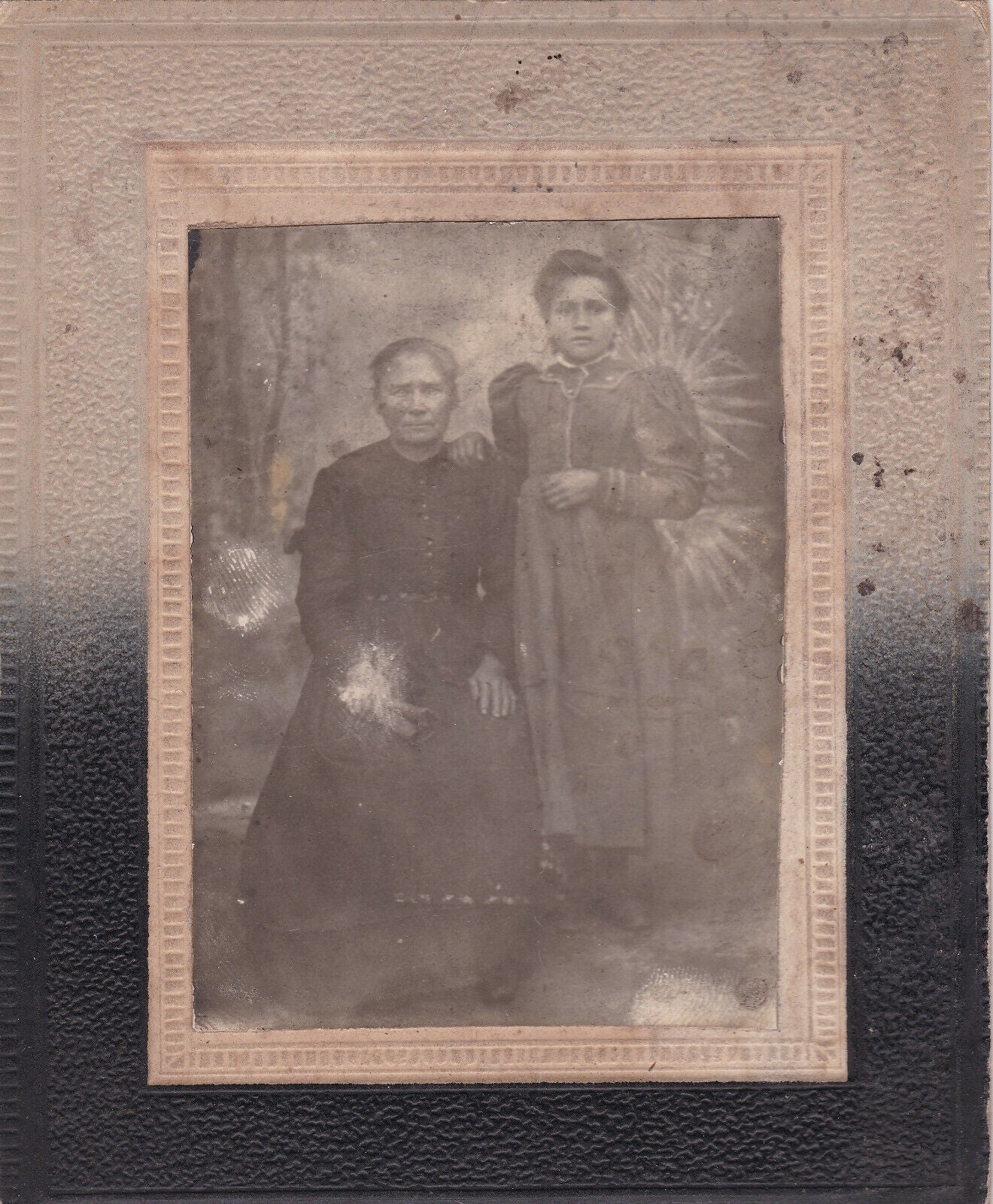 ANCIENNE PHOTO COLLEE SUR CARTON PORTRAIT FAMILLE MERE FILLE CIRCA 1910