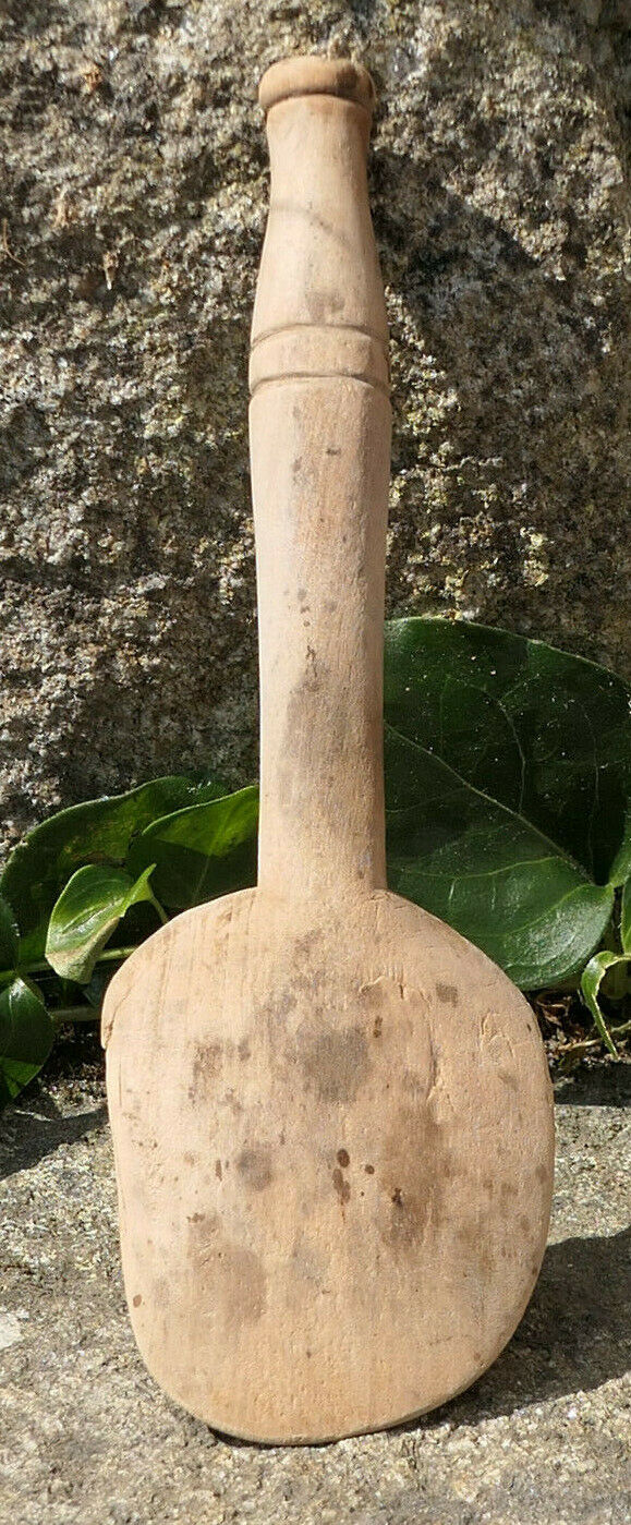 ANCIENNE CUILLERE EN BOIS