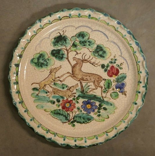 ANCIEN PLAT DECORATIF DECOR FLORAL & ANIMALIER SIGNATURE EN CREUX A IDENTIFIER