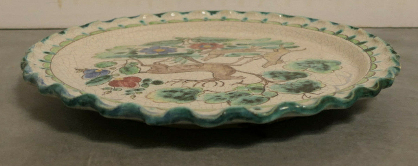 ANCIEN PLAT DECORATIF DECOR FLORAL & ANIMALIER SIGNATURE EN CREUX A IDENTIFIER