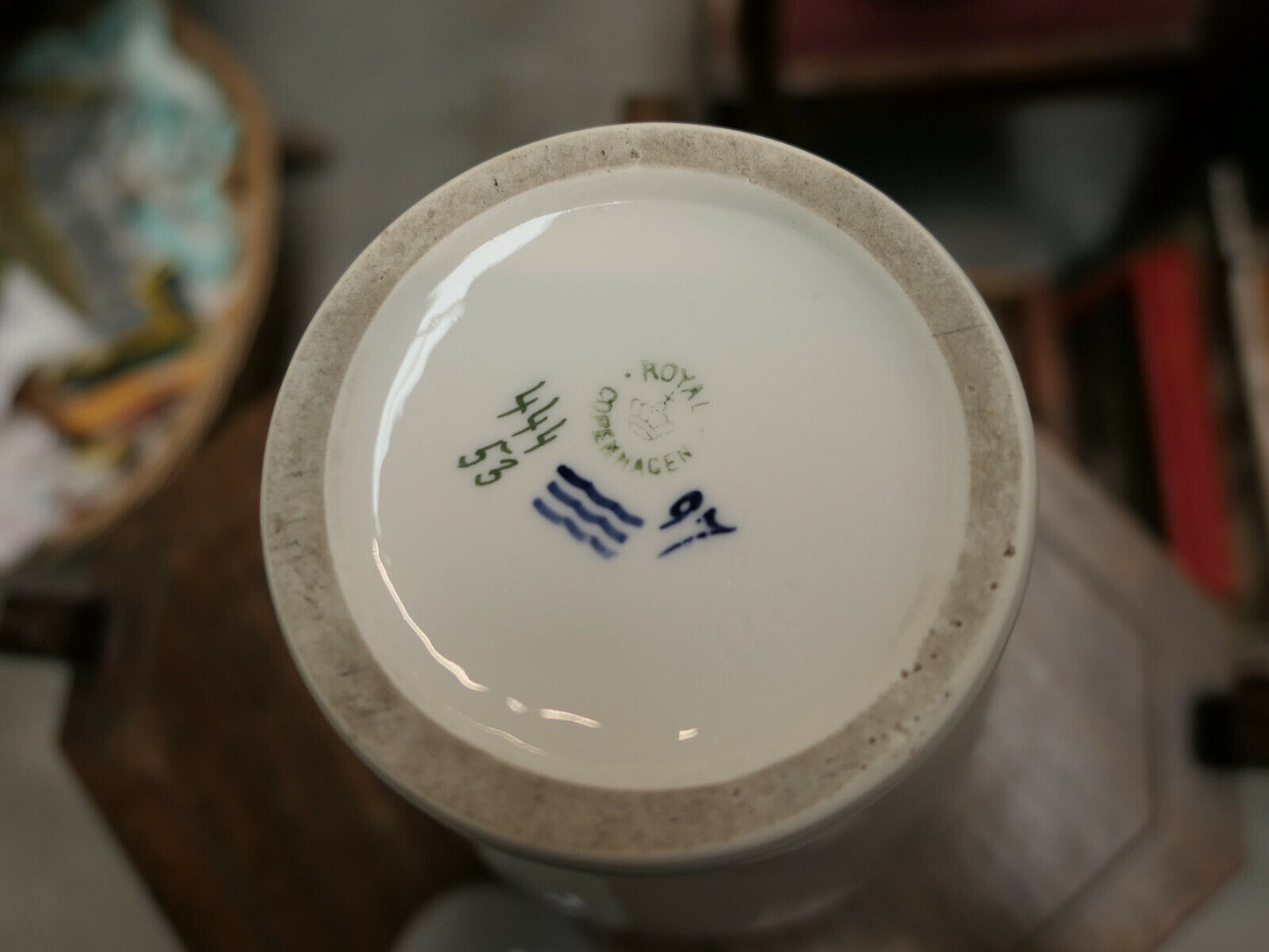 ANTIQUE ROYAL COPENHAGEN PORCELAIN URN FLOWERS 1889-1922 ART NOUVEAU