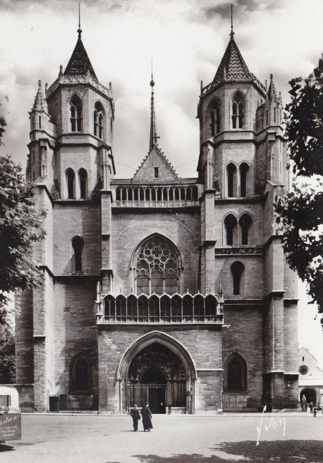 CARTE POSTALE CPSM NOIR & BLANC / DIJON EGLISE SAINT-BENIGNE