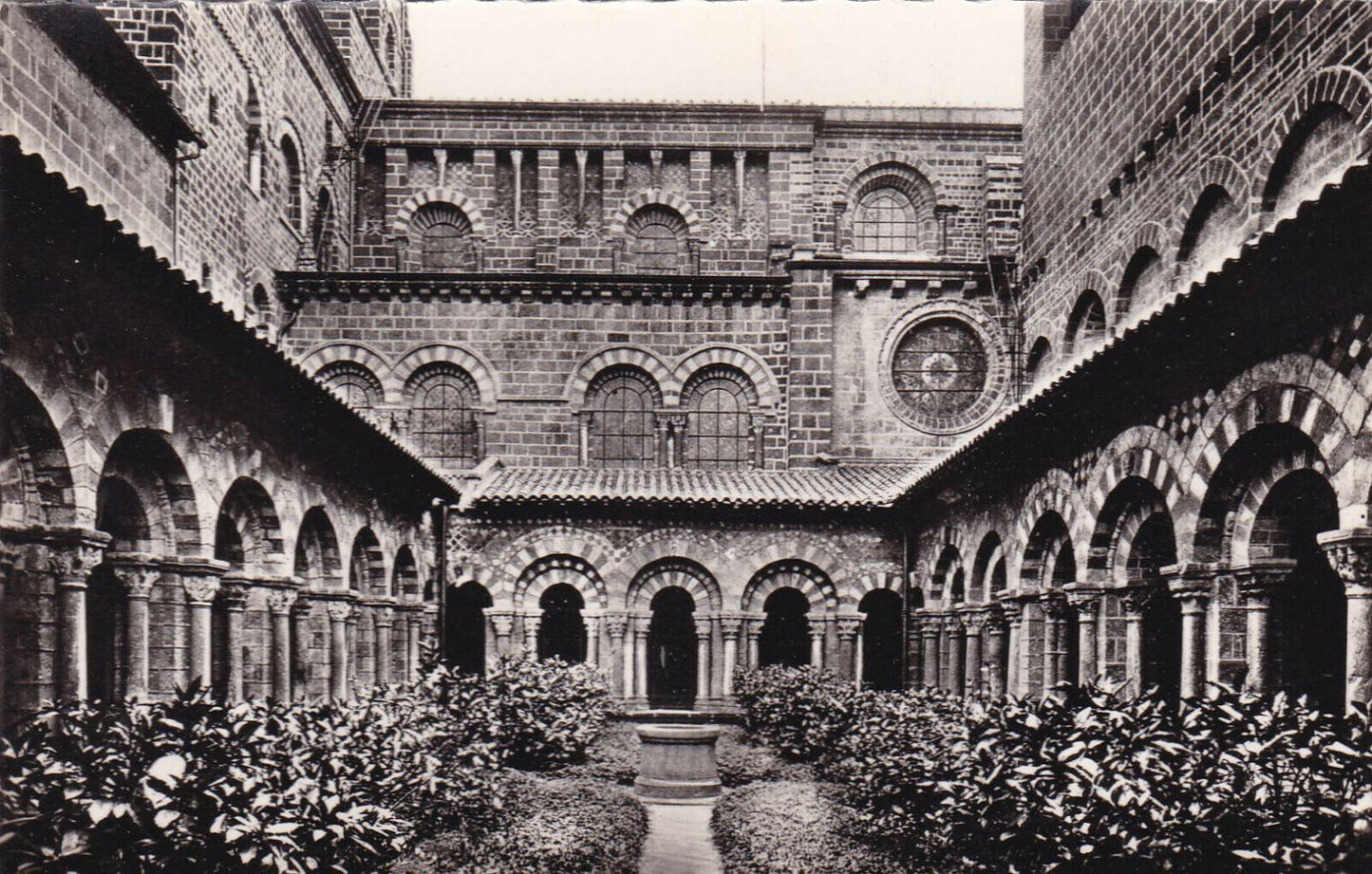 CPSM BLACK AND WHITE POSTCARD / LE PUY LE CLOITRE ROMAN-BYZANTINE CATHEDRAL