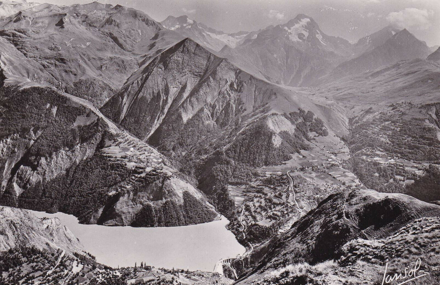 CARTE POSTALE CPSM NOIR & BLANC / LE LAC DU CHAMBON ISERE VUE GENERALE
