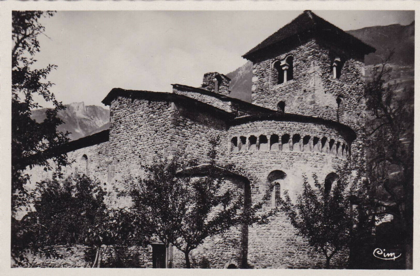 CARTE POSTALE NOIR & BLANC CPSM AIME SAVOIE BASILIQUE ST-MARTIN