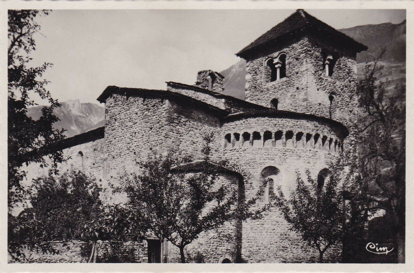 CPSM BLACK & WHITE POSTCARD AIME SAVOIE ST-MARTIN BASILICA