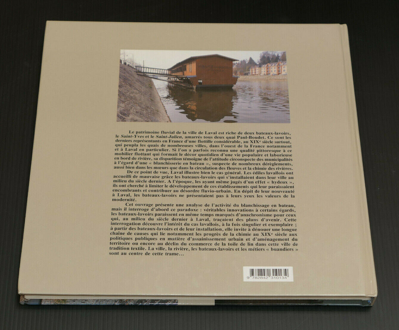 AU CARREFOUR DES EAUX BATEAUX-LAVOIRS ET USAGES DE LA RIVIERE / SILOE LAVAL 1996