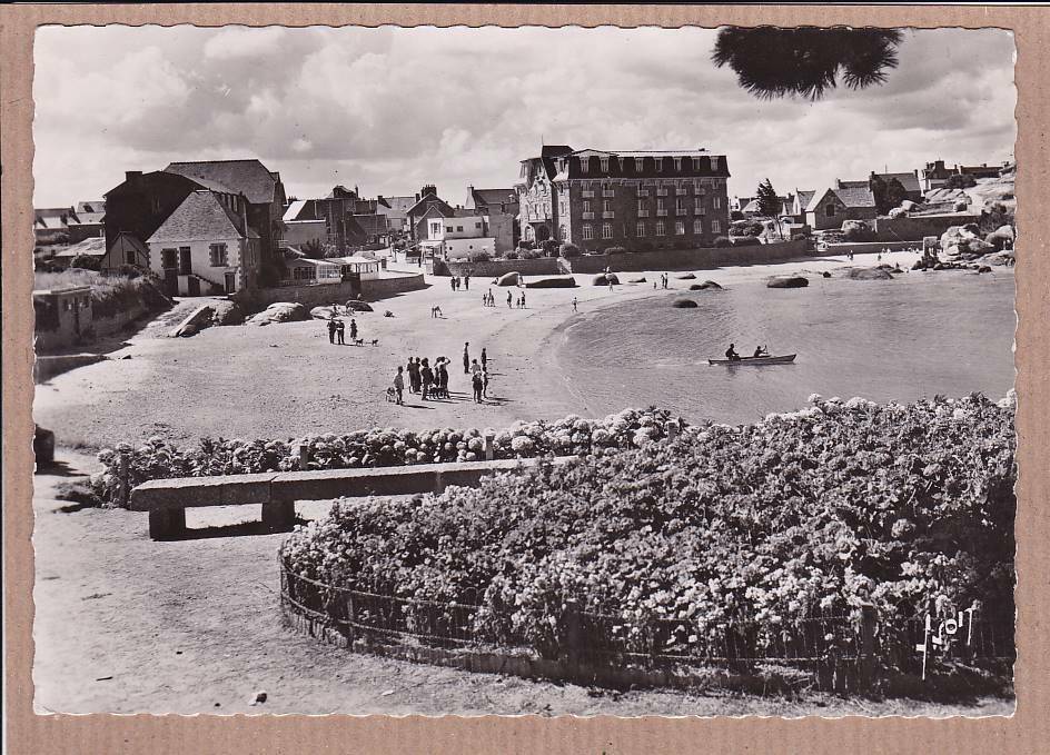 CARTE POSTALE CPSM NOIR & BLANC / PLOUMANAC'H PLAGE SAINT-GUIREC