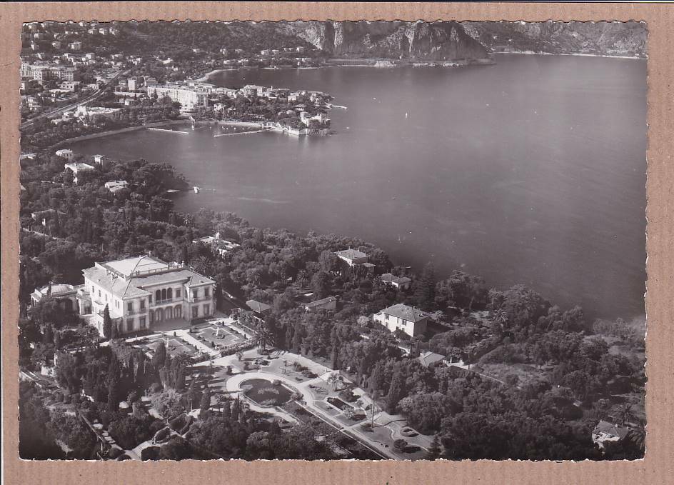 CPSM BLACK & WHITE POSTCARD / BEAULIEU-SUR-MER AERIAL VIEW OF THE BAY