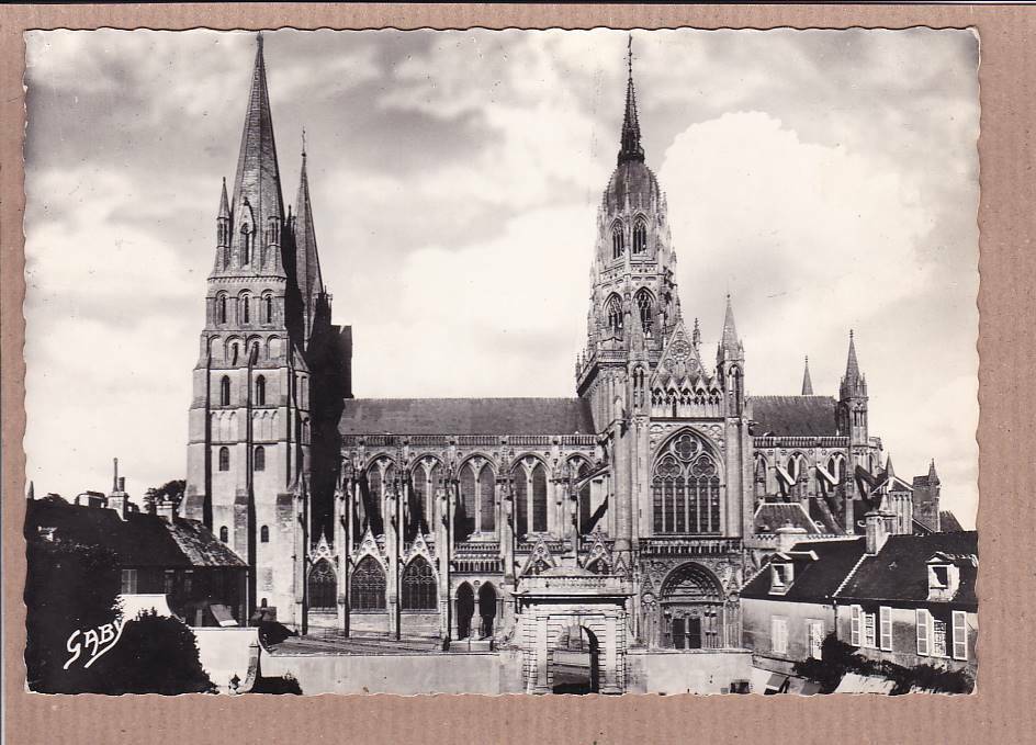 CPSM BLACK & WHITE POSTCARD / BAYEUX CATHEDRAL NOTRE-DAME GOTHIC STYLE