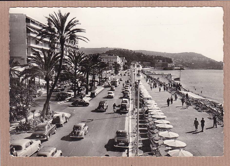 CPSM BLACK & WHITE POSTCARD / NICE THE PROMENADE OF THE ENGLISH (1960)