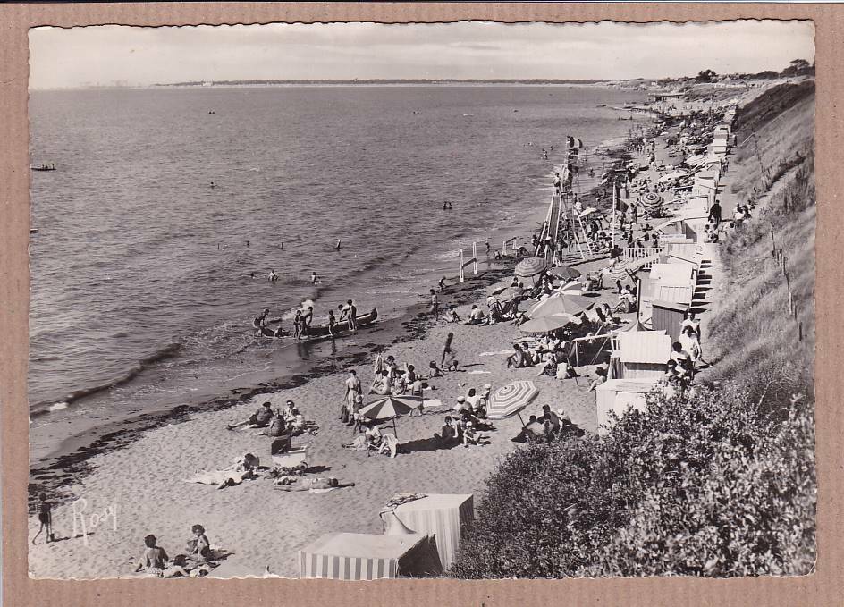 CPSM BLACK & WHITE POSTCARD / THARON-PLAGE THE BEACH AND THE COAST
