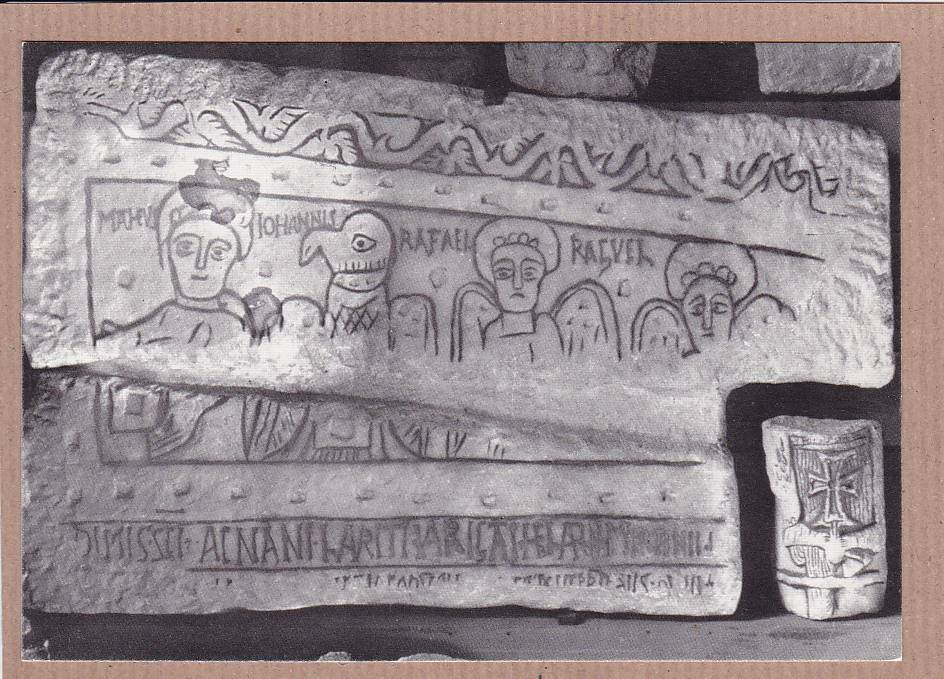 CARTE POSTALE CPSM NOIR & BLANC / POITIERS HYPOGEE MARTYRIUM DESSUS SARCOPHAGE