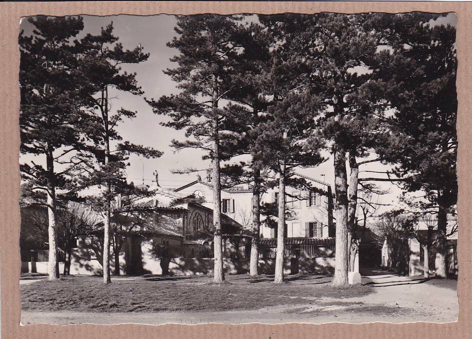 CPSM BLACK & WHITE POSTCARD / LA SAINTE-BAUME L'HOTELLERIE