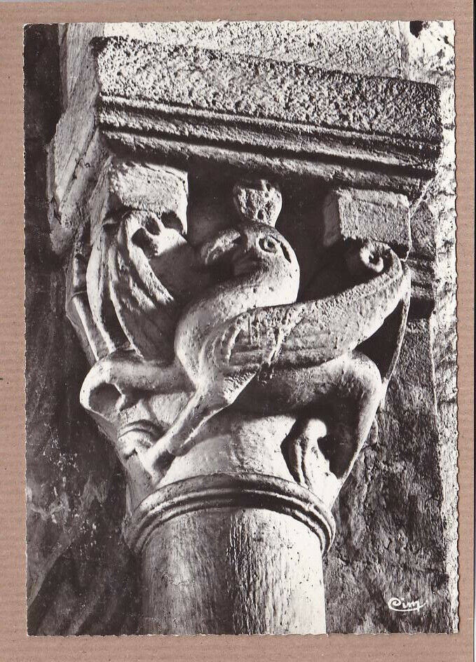 CARTE POSTALE CPSM NOIR & BLANC / VARENNE-L'ARCONCE EGLISE ROMANE LE GRIFFON