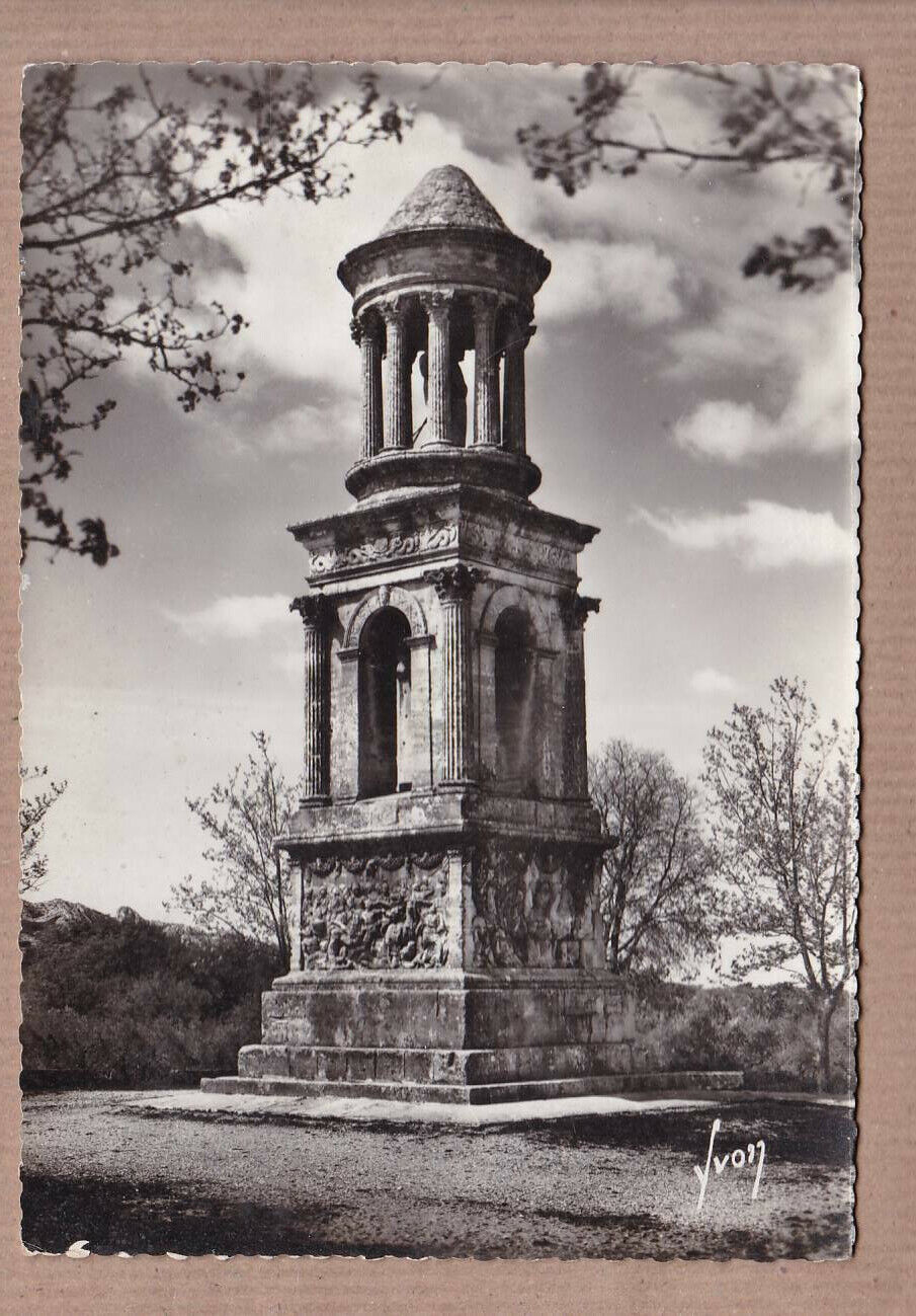 CPSM BLACK & WHITE POSTCARD / ST-REMY-DE-PROVENCE THE JULES MAUSOLEUM