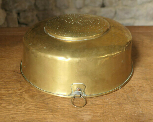ANCIENNE PASSOIRE EN LAITON CUIVRE JAUNE EPOQUE XIXe DECO CUISINE