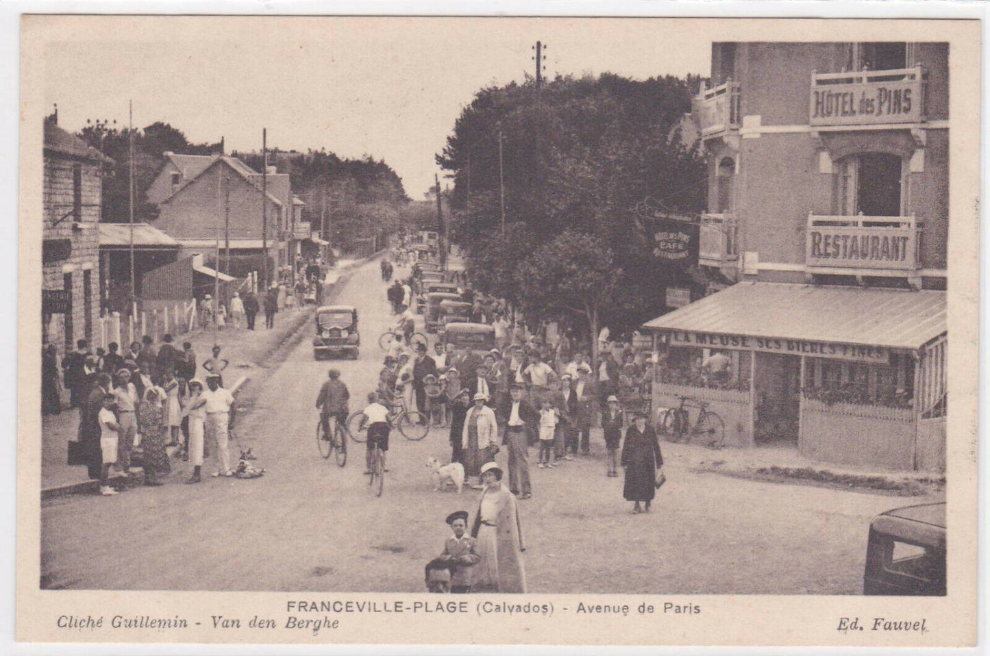 CPA CARTE POSTALE ANCIENNE FRANCEVILLE-PLAGE CALVADOS AVENUE DE PARIS