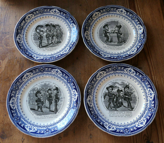 ANCIENNE ASSIETTE PARLANTE EN FAIENCE OPAQUE DE SARREGUEMINES LA GARDE NATIONALE