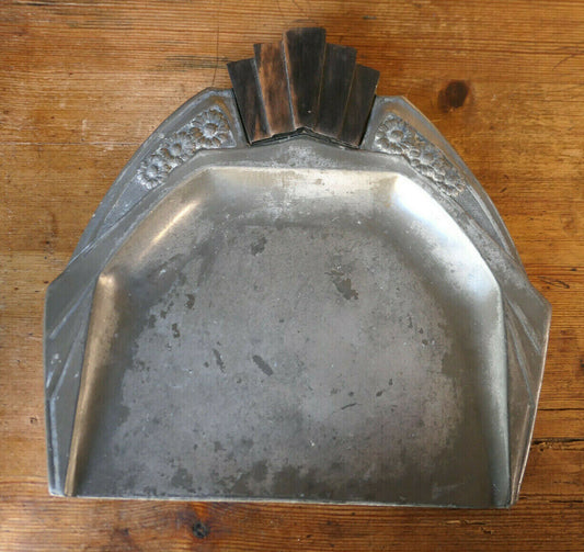 ANCIEN RAMASSE MIETTES ETAIN ET BOIS SIGNE ART DECO 1930 SIGNED PEWTER DECO