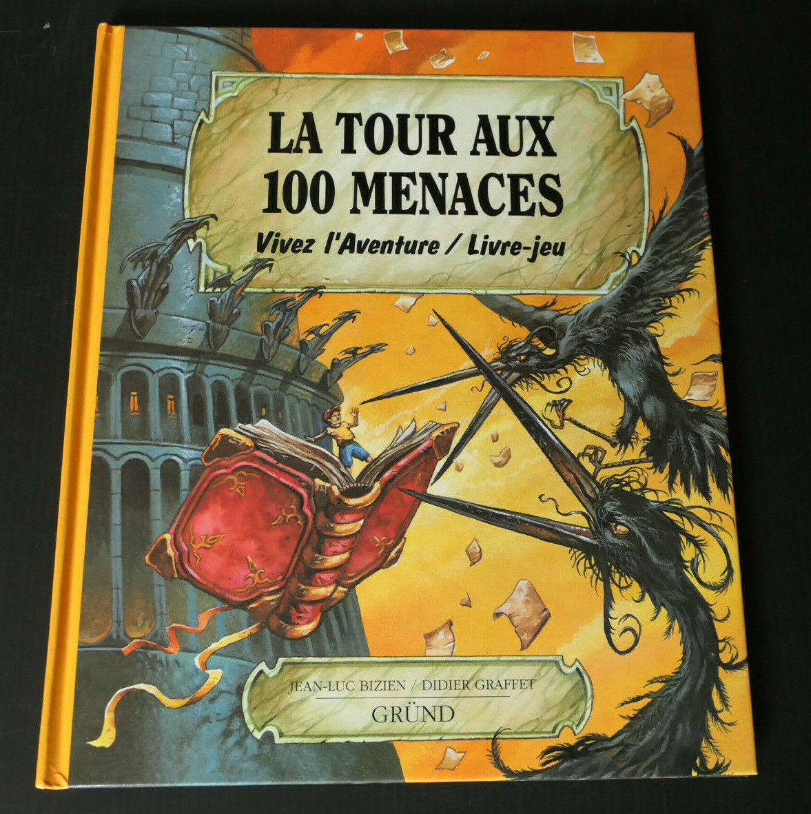 LA TOUR AUX 100 MENACES / LIVRE-JEU / GRUND 1996